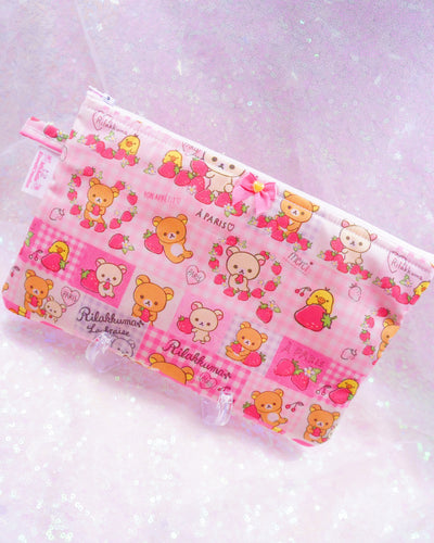 Strawb Kuma Flat Pouch Bag